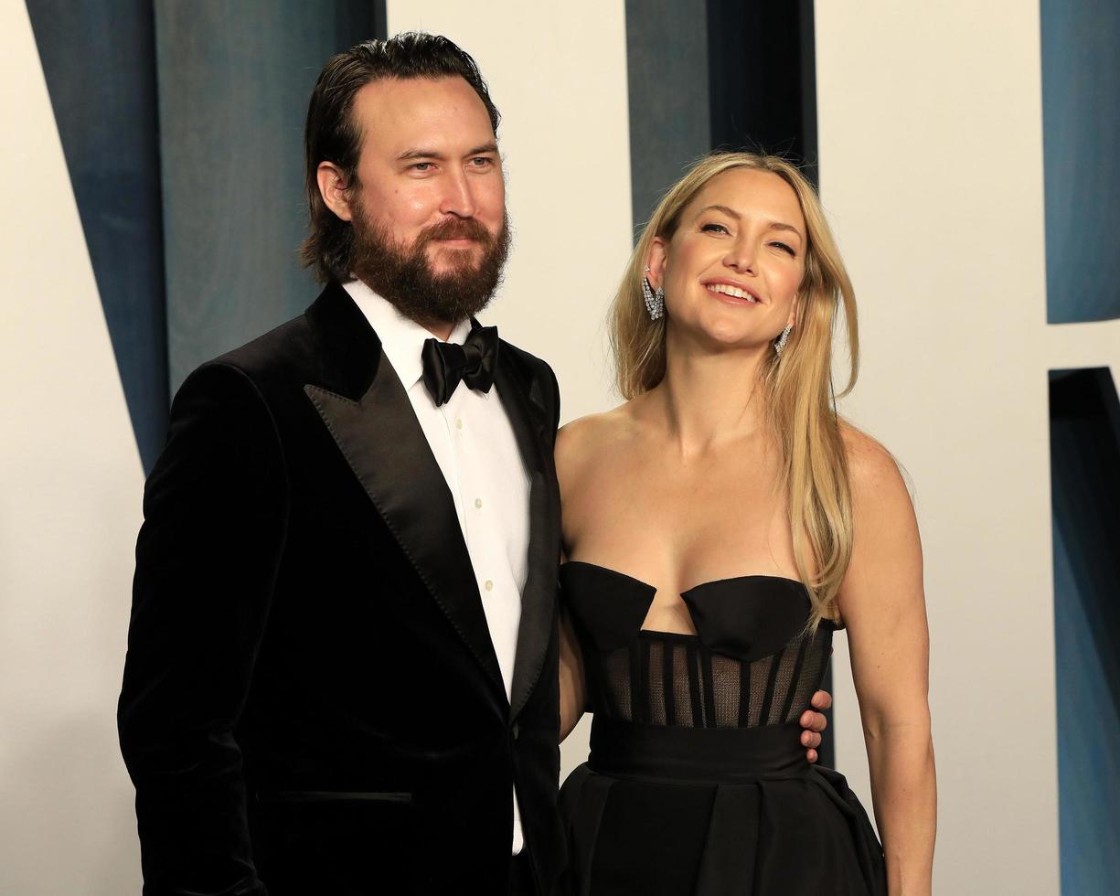 LOS ANGELES, MAR 27 - Danny Fujikawa, Kate Hudson at the Vanity Fair Oscar Party at Wallis Annenberg Center for the Performing Arts on March 27, 2022  in Beverly Hills, CA photo