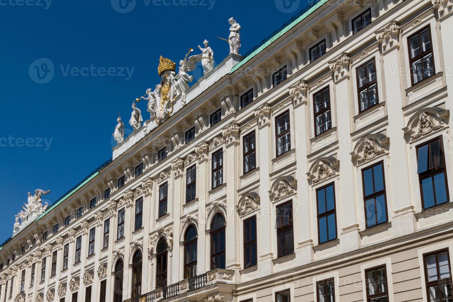 Heldenplatz en el complejo de Hofburg, Viena, Austria foto