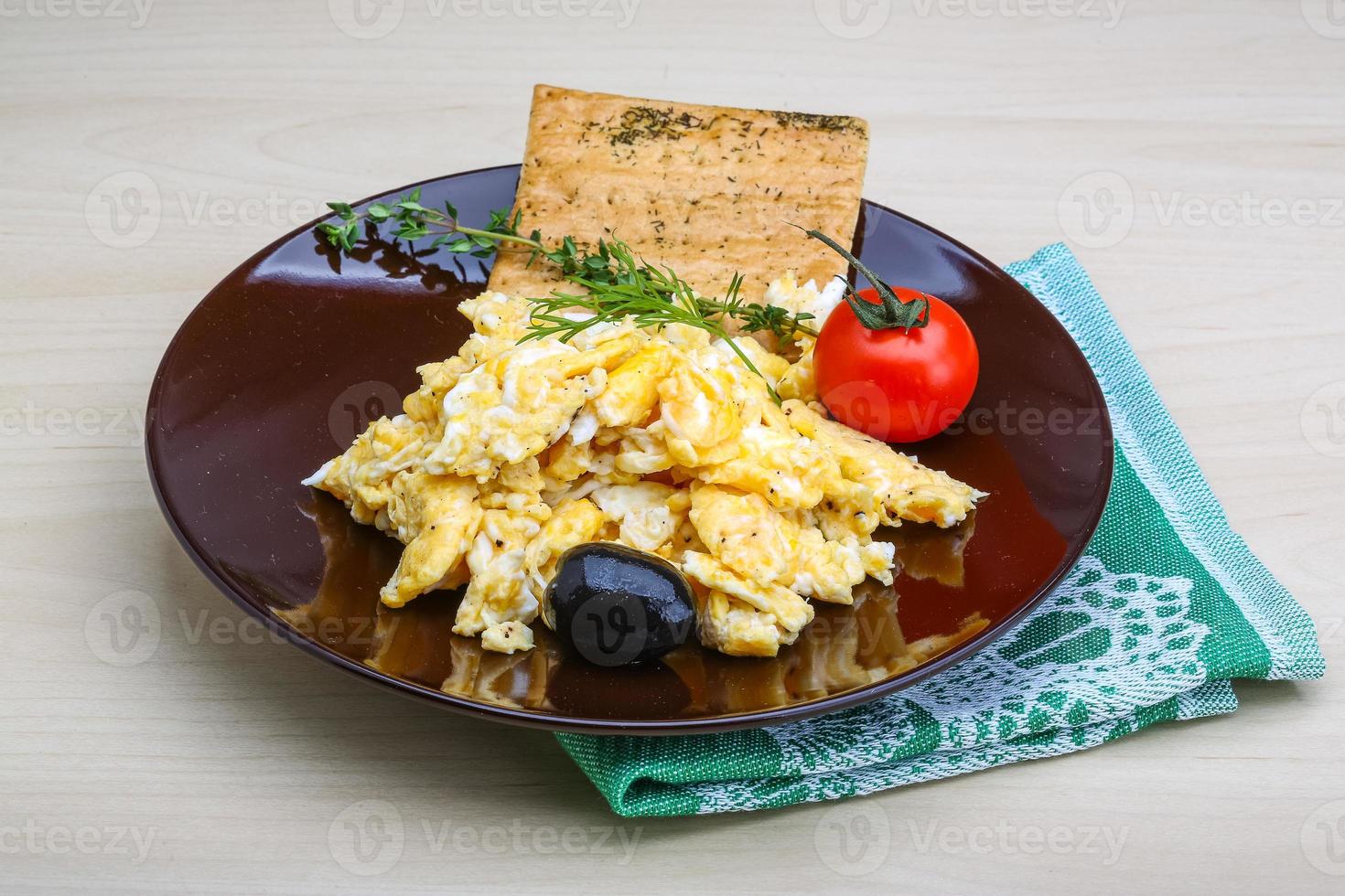 Scrambled eggs with tomato 7858008 Stock Photo at Vecteezy