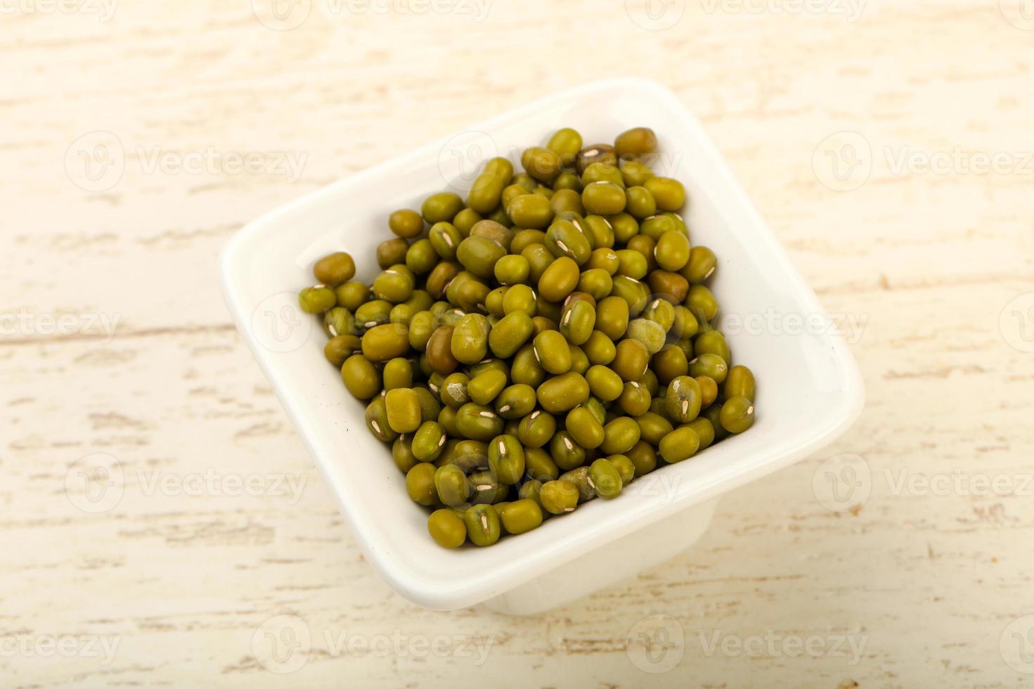 Dry green beans photo