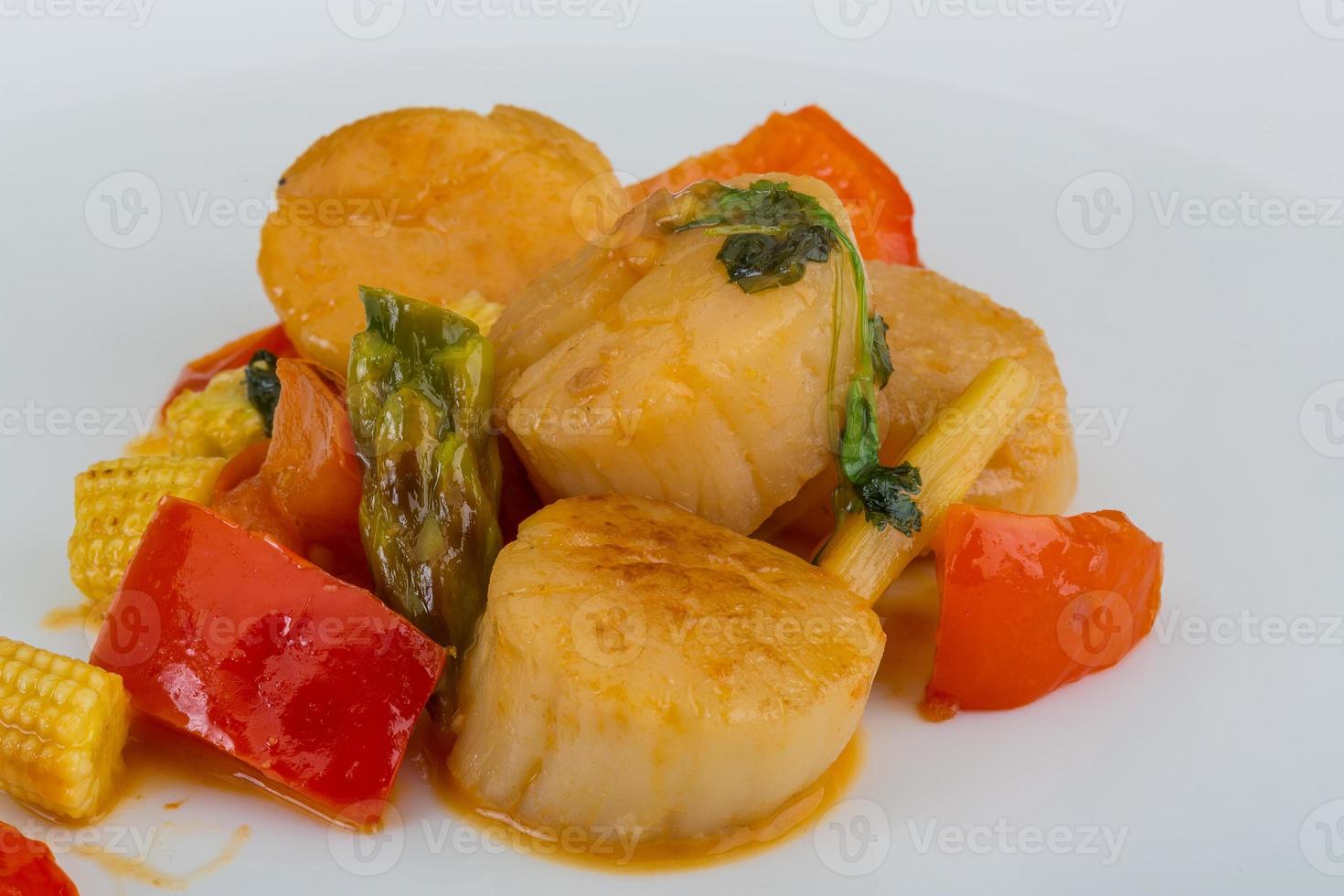 Grilled scallops salad 7866425 Stock Photo at Vecteezy