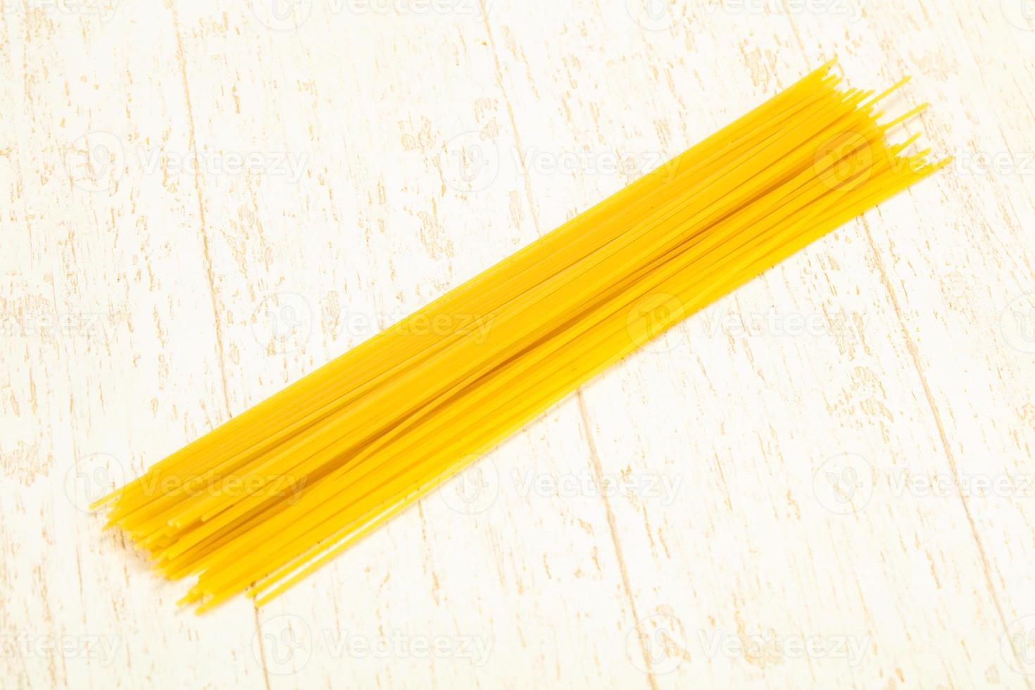 Dry raw spaghetti for bowling photo