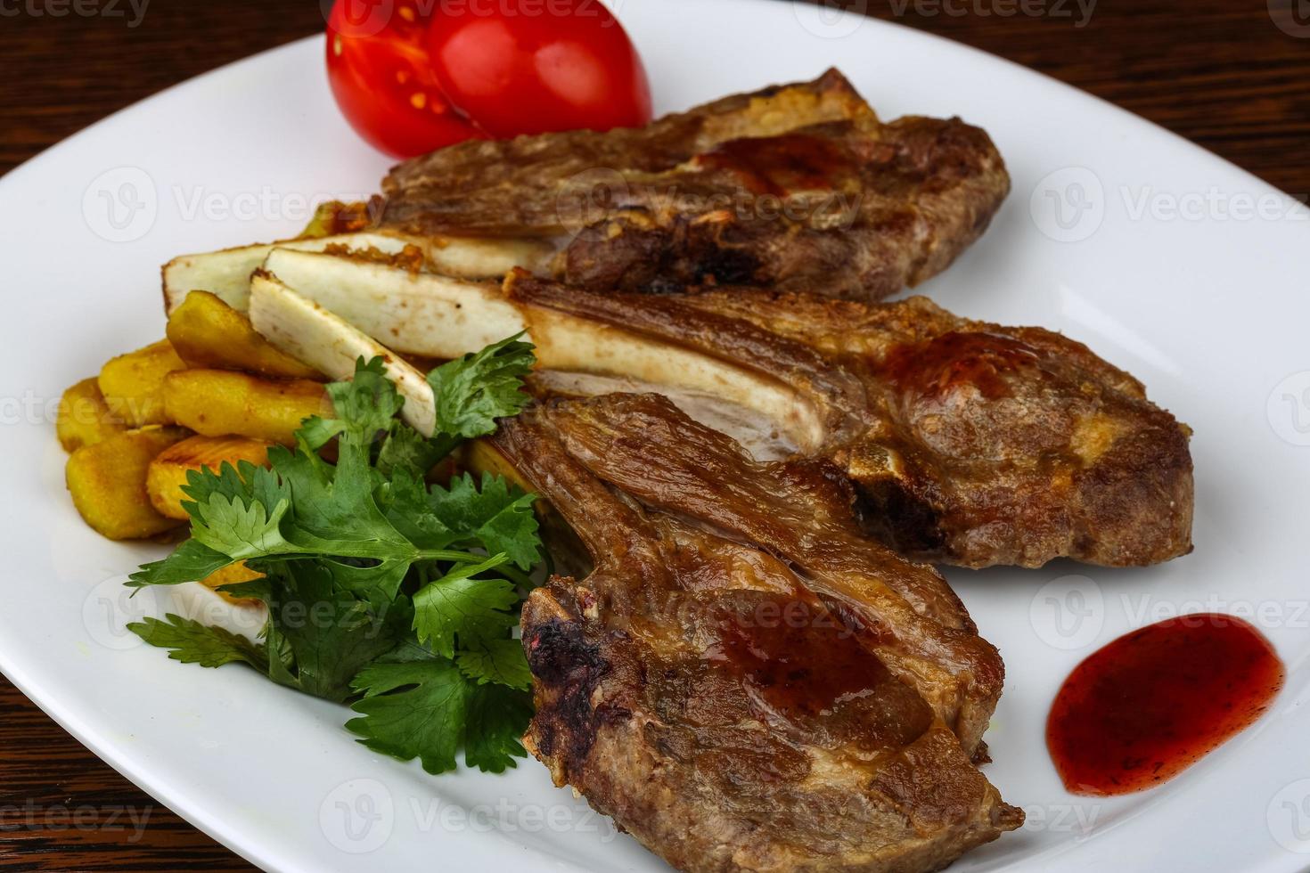 Grilled lamb chops photo