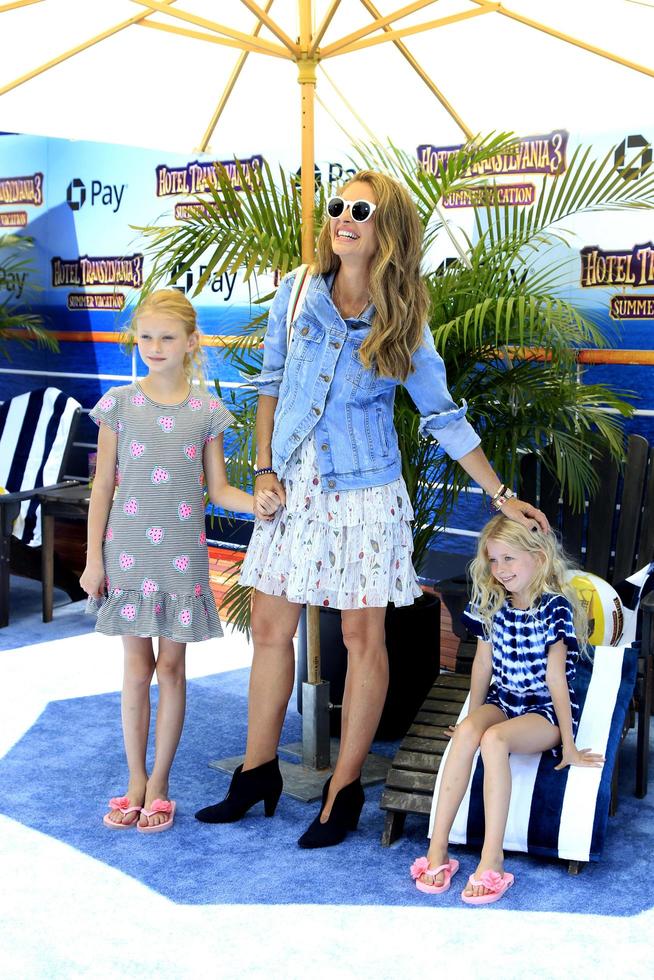 LOS ANGELES, JUN 30 - Billie Dane, Rebecca Gayheart, Georgia Dane at