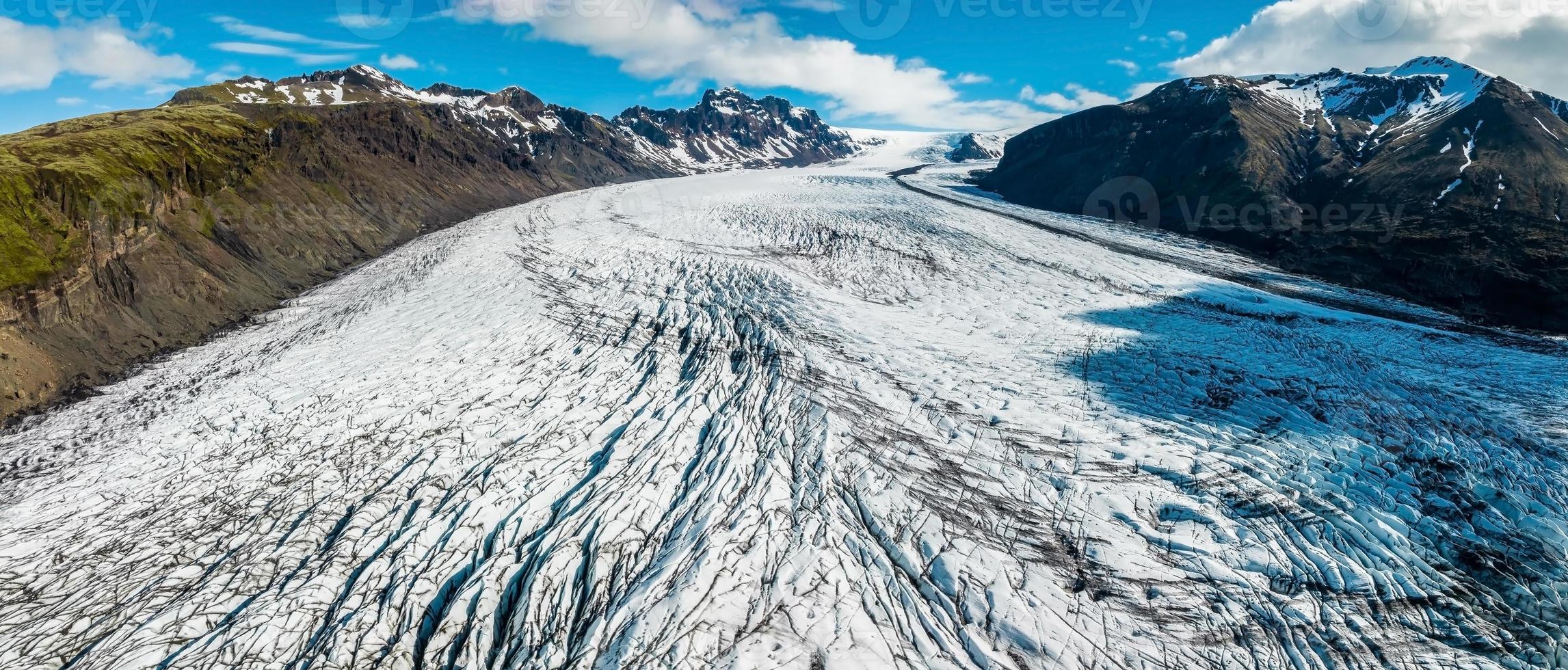 vista panorámica aérea del glaciar skaftafell, islandia foto