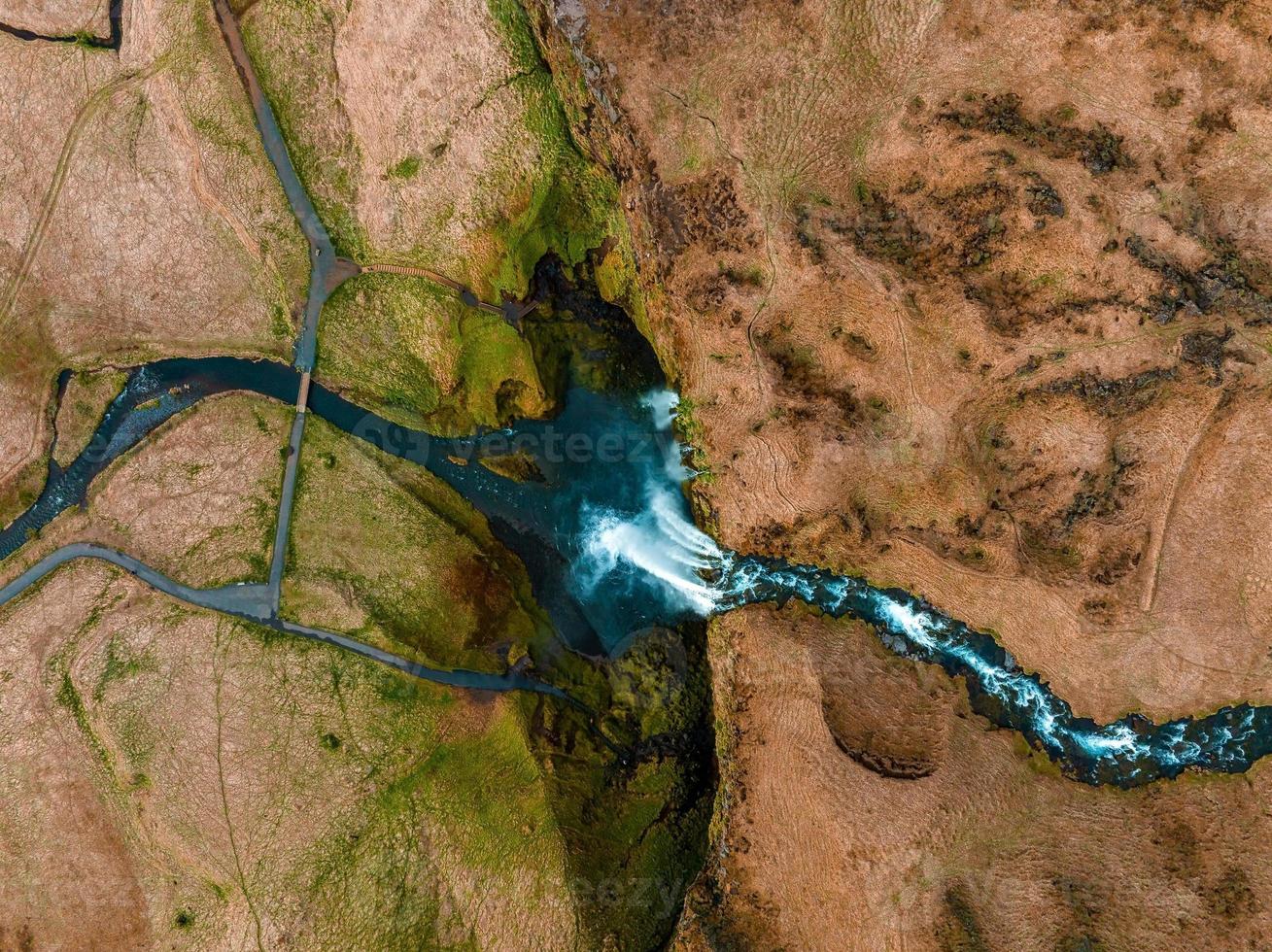 vista aérea del seljalandsfoss - ubicado en la región sur de islandia foto