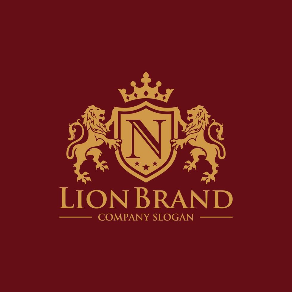 inspiración de diseño de logotipo de rey león real dorado de lujo vector
