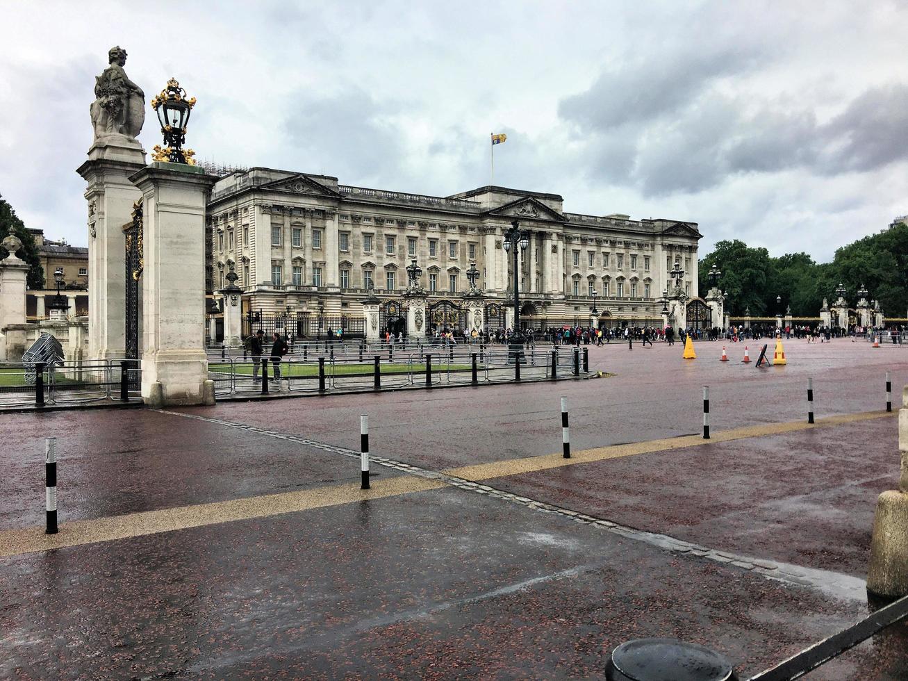 London in the UK in 2020. A view of Buckingham Palace photo