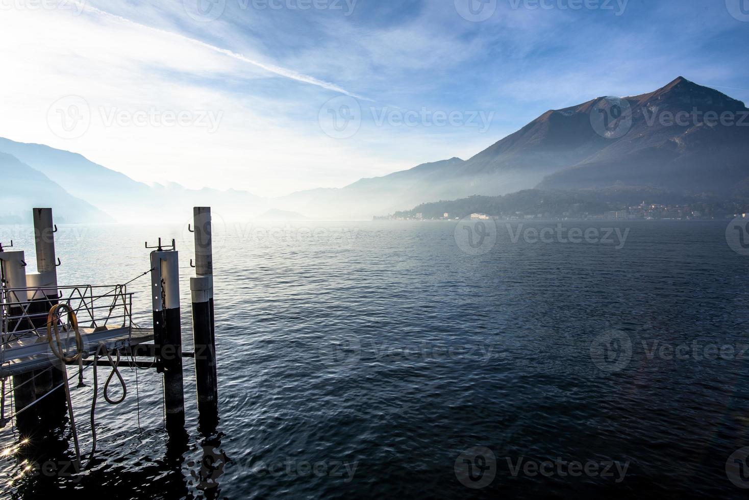 2021 12 30 Bellagio jetty and lake photo