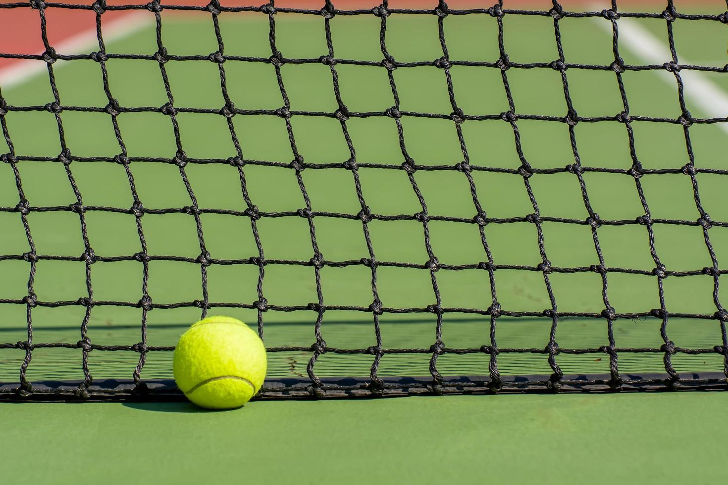 pelota de tenis verde foto