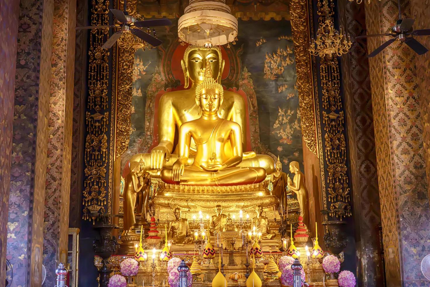 Wat Bowon Niwet is landmark in Thailand photo