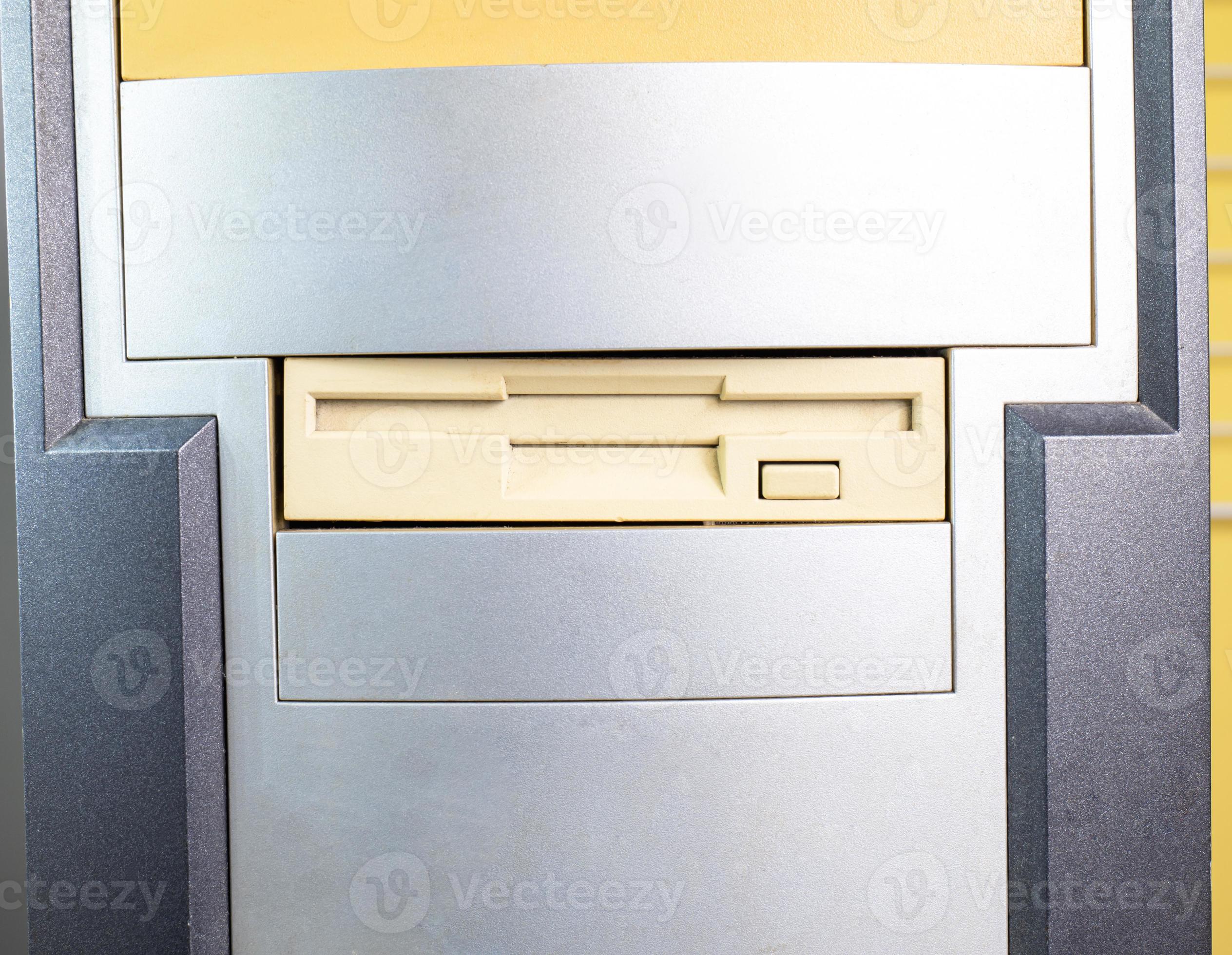 Floppy A disc reader Insert the reader. to read and write data It's