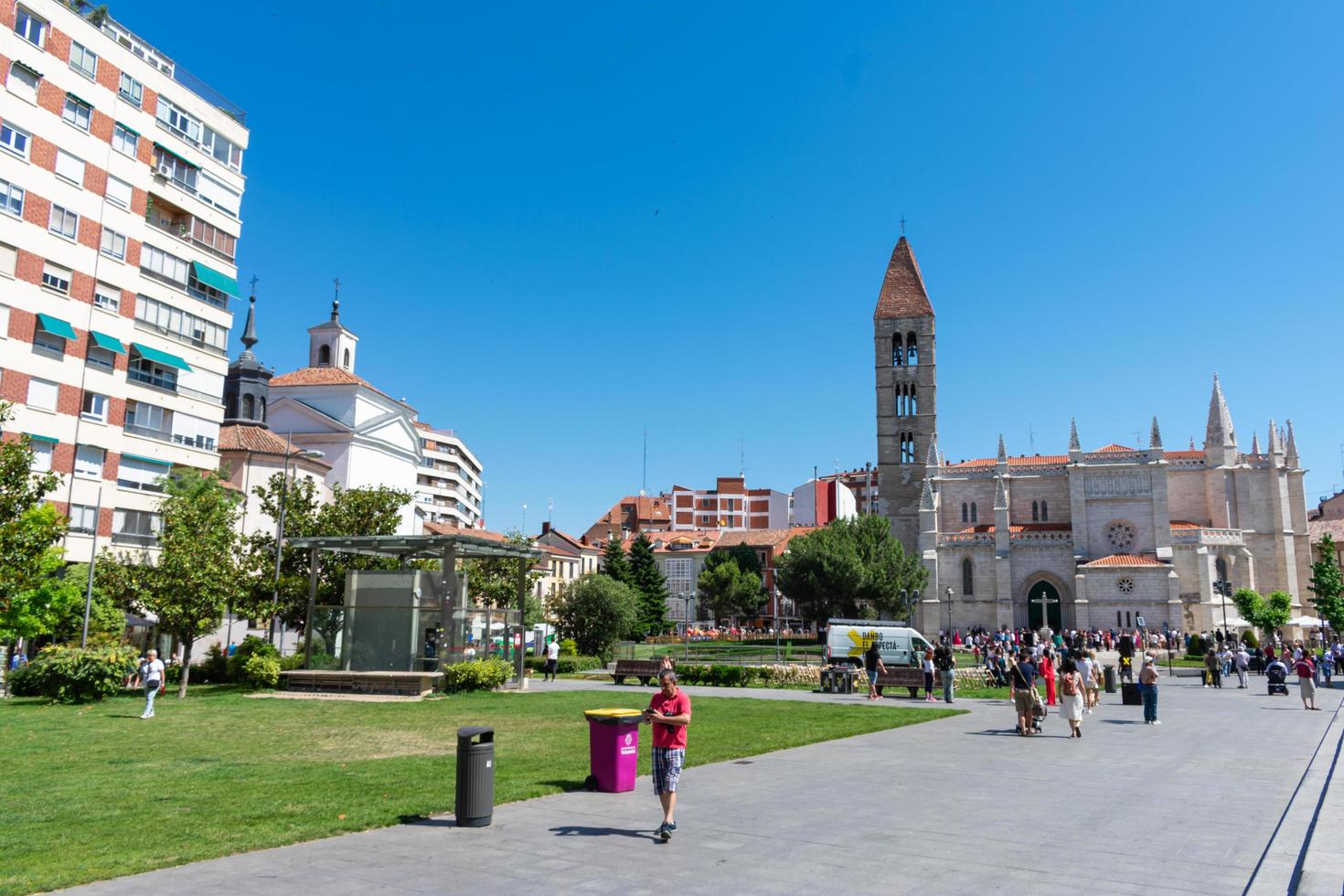 valladolid, españa mayo 29, 2022 plaza portugalete en el evento 'teatro de calle' foto