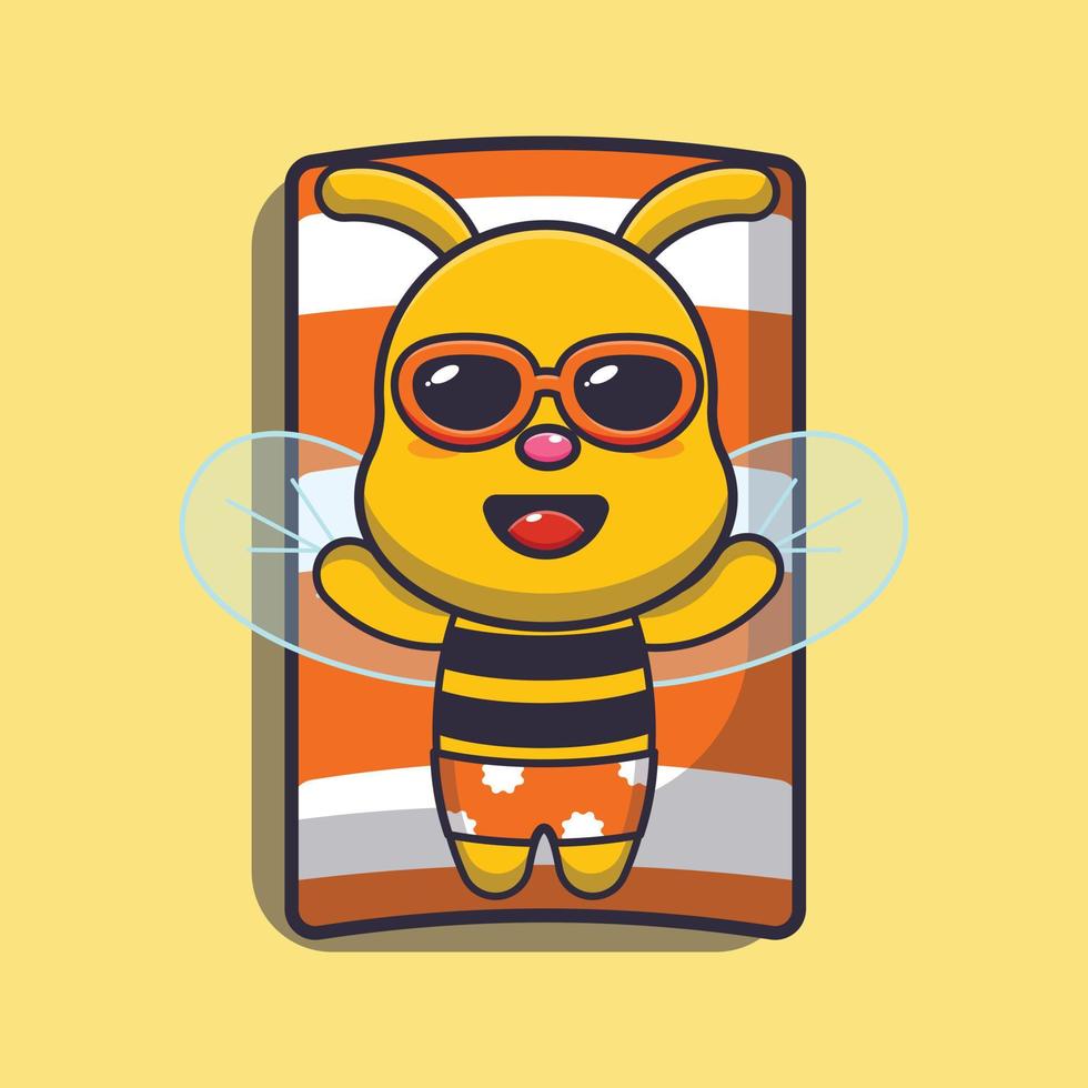 lindo personaje de mascota de dibujos animados de abeja dormir en la playa vector