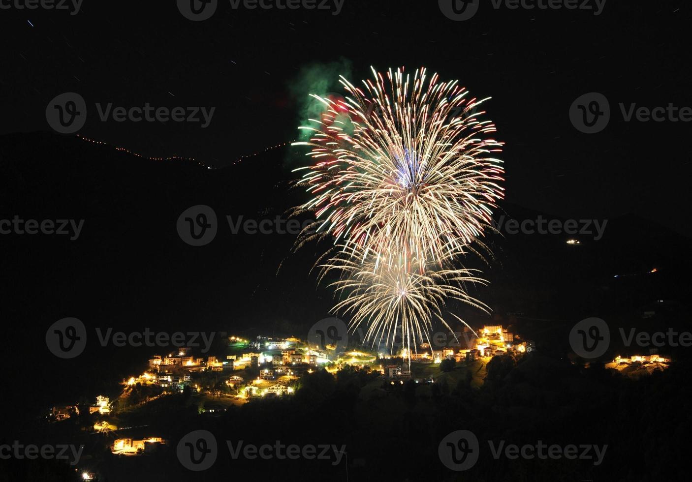 fuegos artificiales en el centro turistico foto