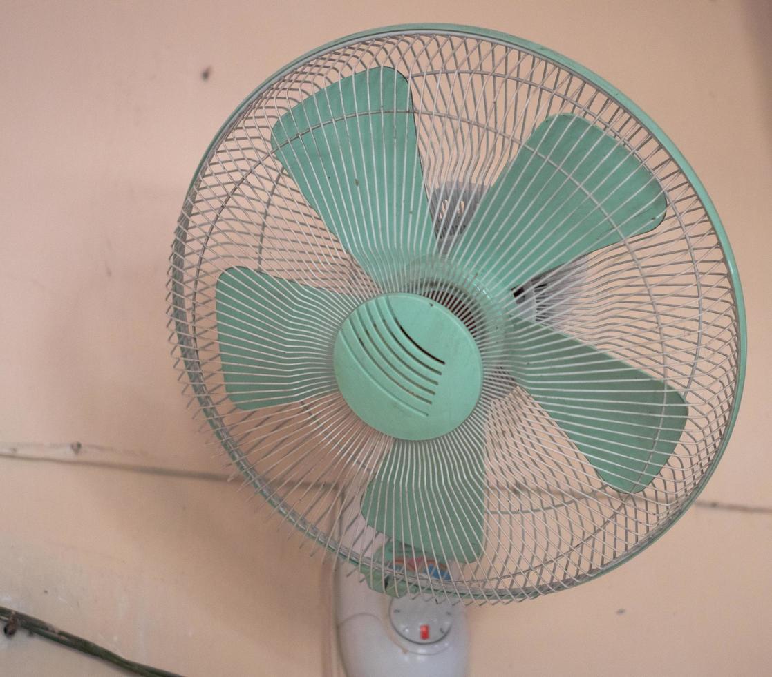 Tosca color wall fan photo