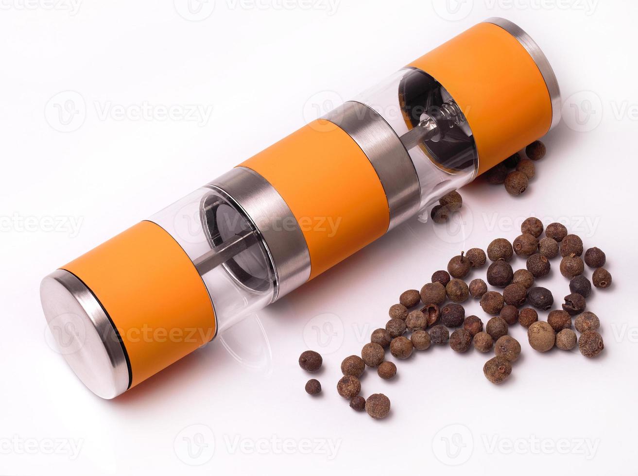 manual pepperbox and spilled pepper photo