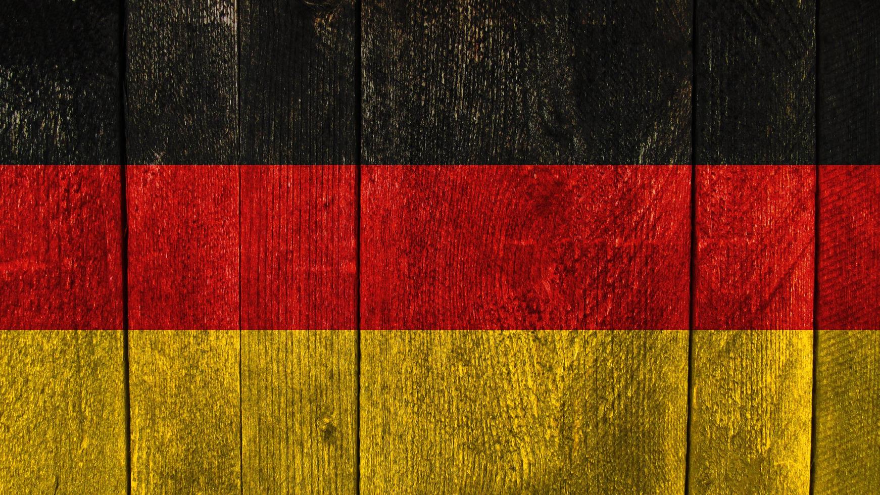 bandera de alemania bandera de alemania en una tabla de madera foto