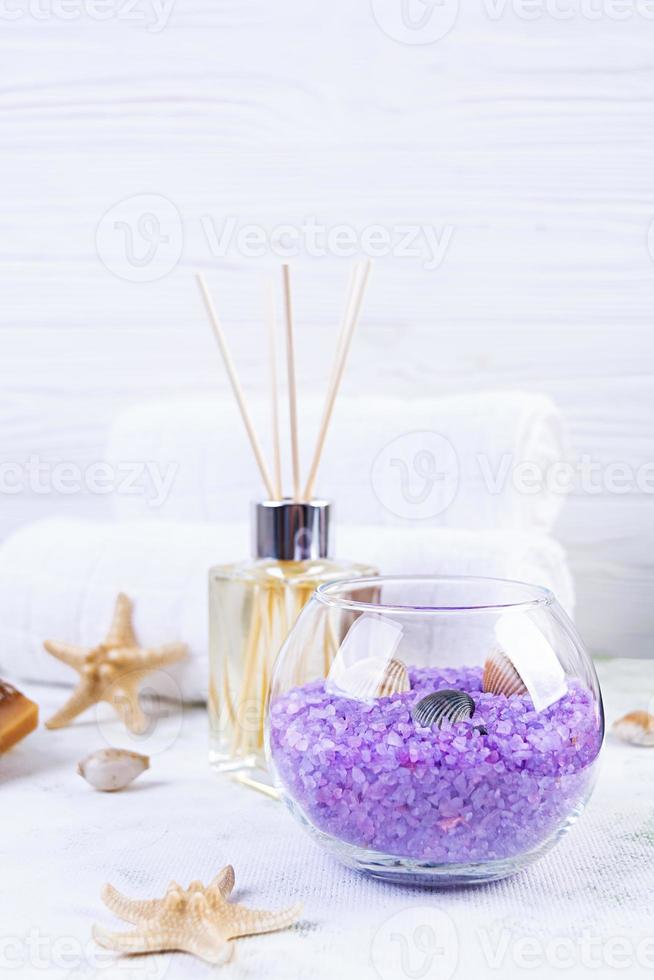 accesorios de baño. productos de spa y tratamientos de belleza. concepto de cosmética natural de spa y cuidado corporal orgánico. foto