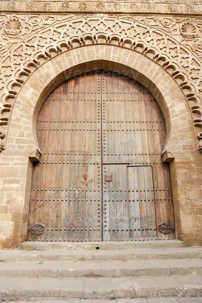 puerta de kasbah de los udayas en rabat, marruecos foto