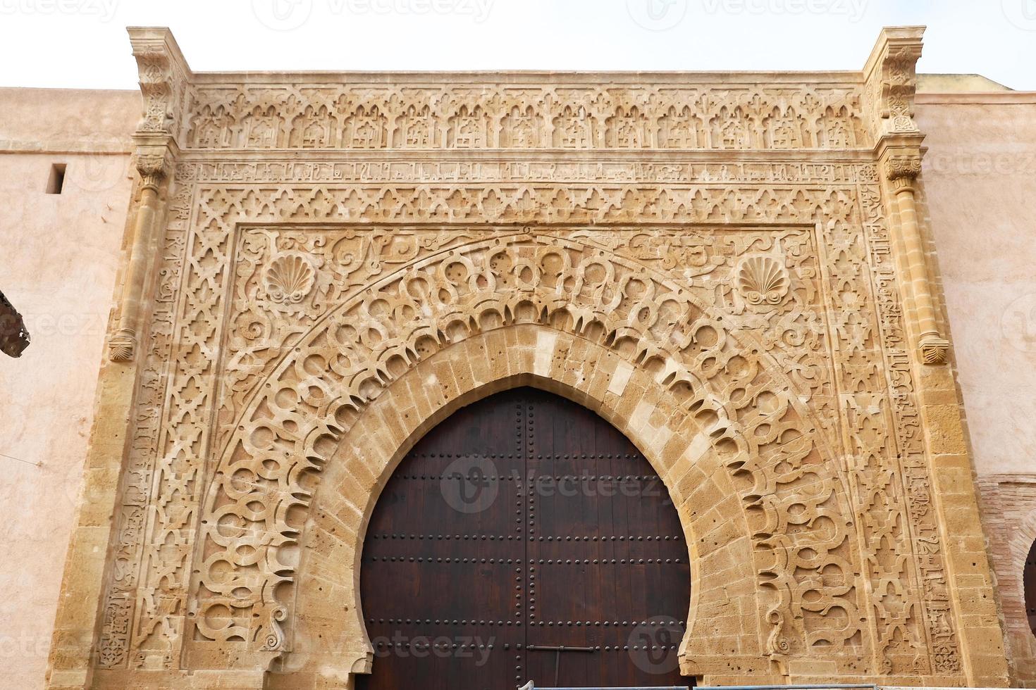 puerta de kasbah de los udayas en rabat, marruecos foto