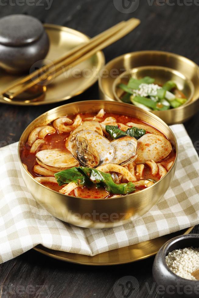 Red Seafood Jjampong, Red Spicy Seafood Korean Noodle Soup with