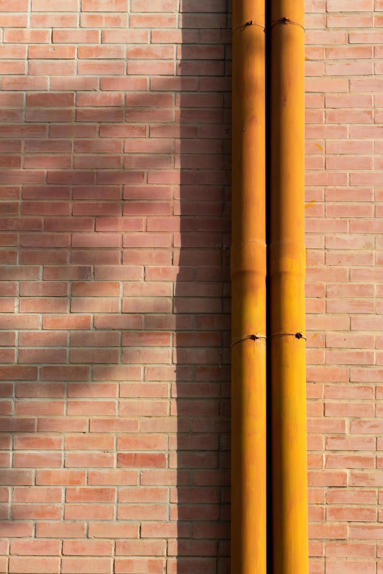 light orange colour in wall