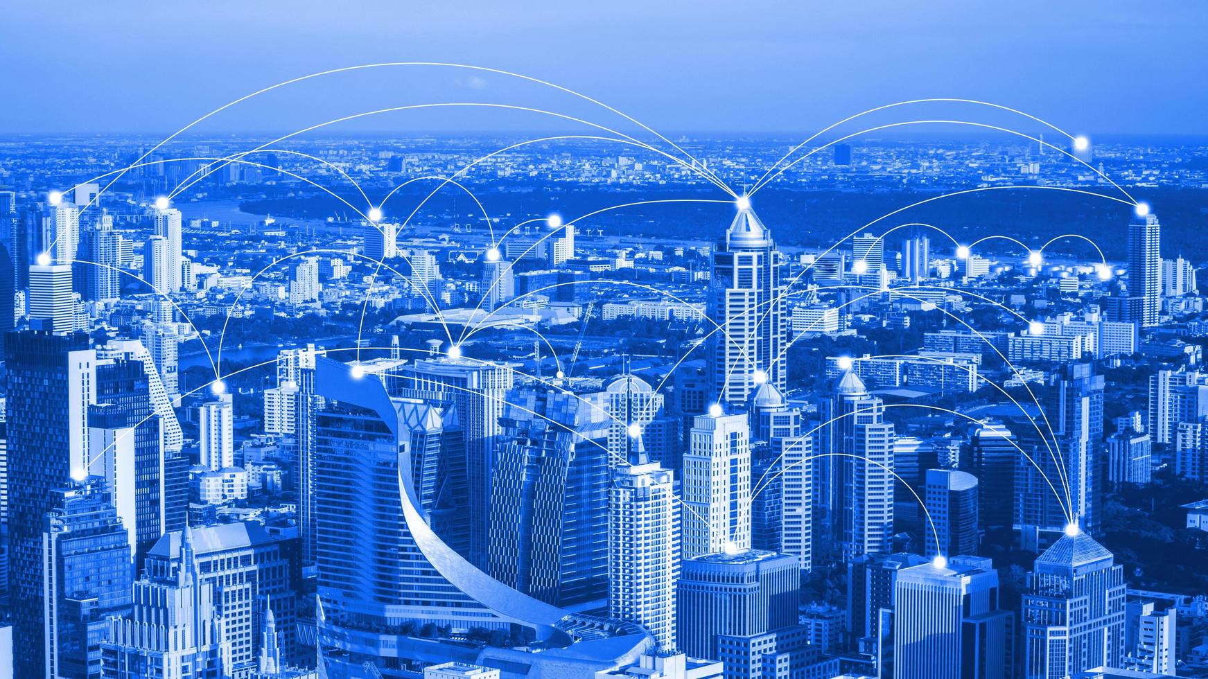 ciudad inteligente y comunicación en red. y transformación de datos en público. foto