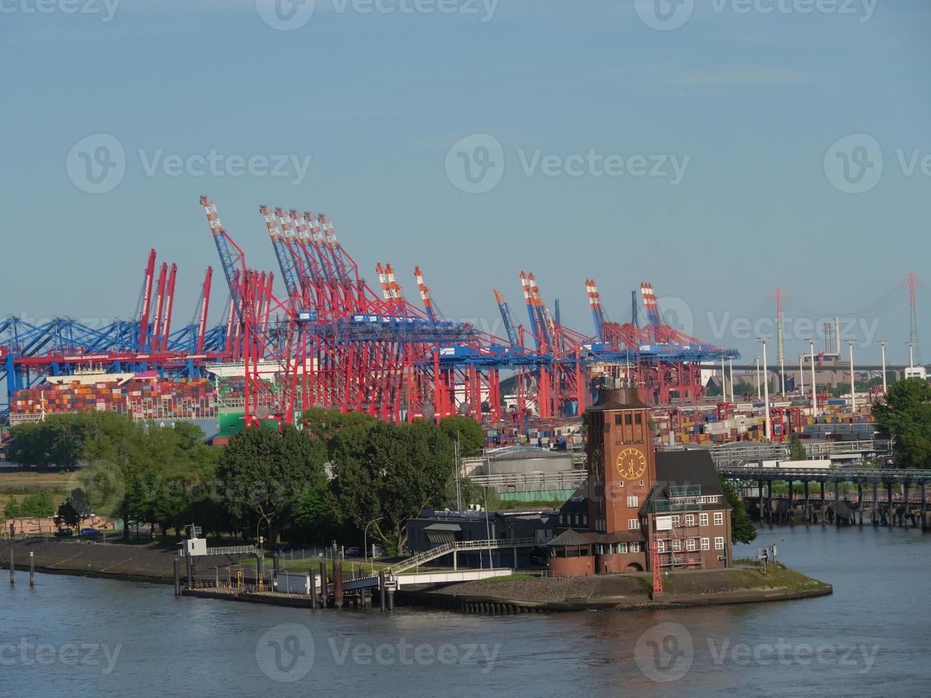 The city of Hamburg and the elbe river photo