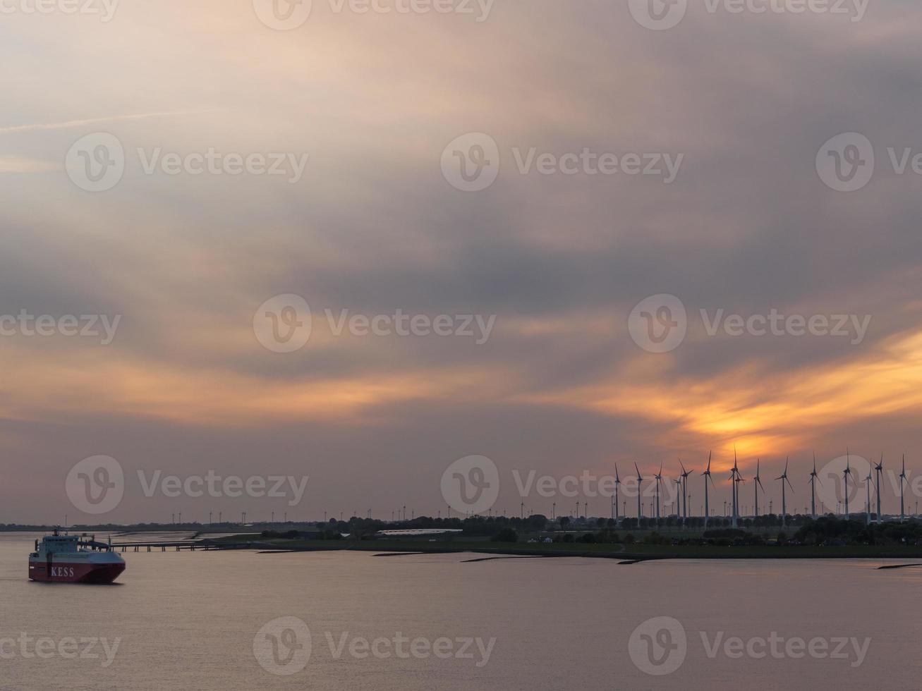 The city of Hamburg and the elbe river photo