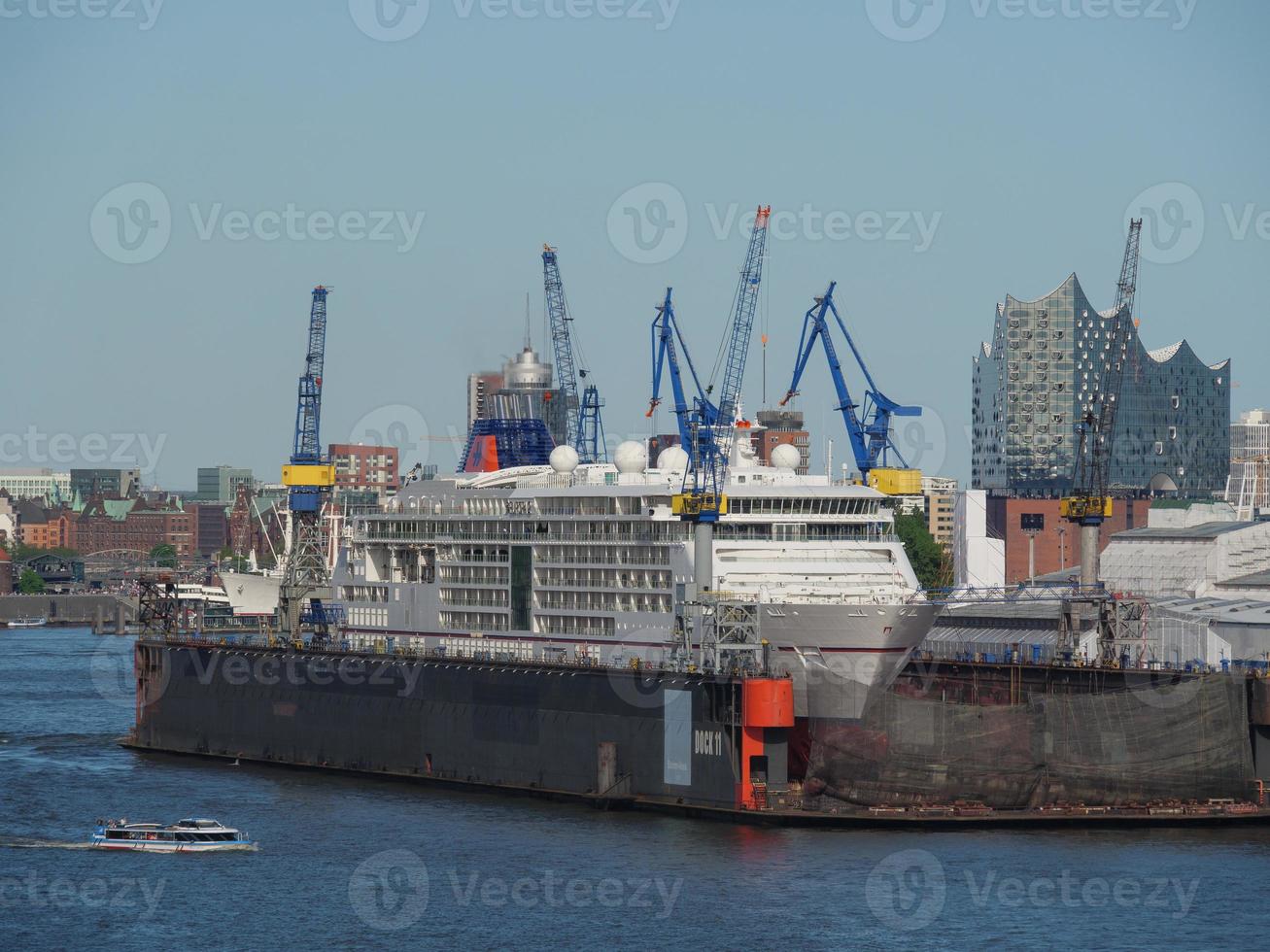 The city of Hamburg and the elbe river photo