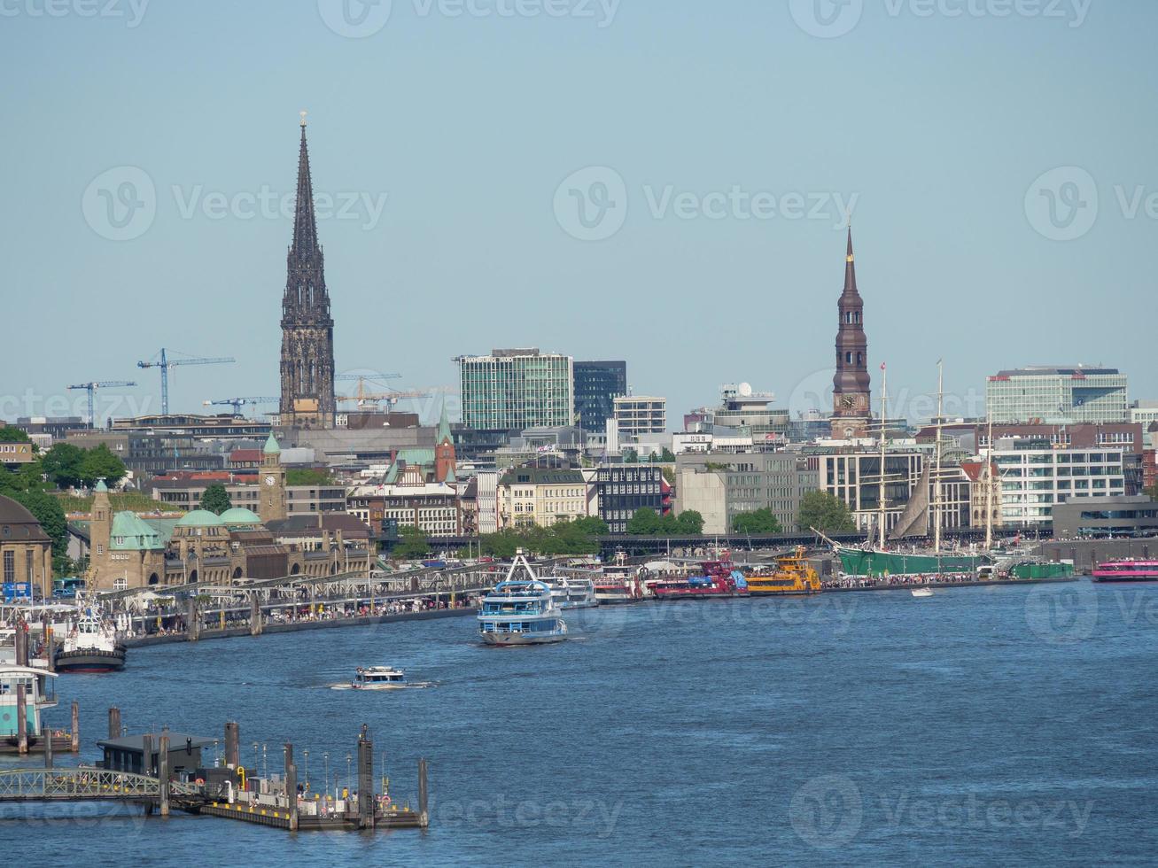 The city of Hamburg and the elbe river photo