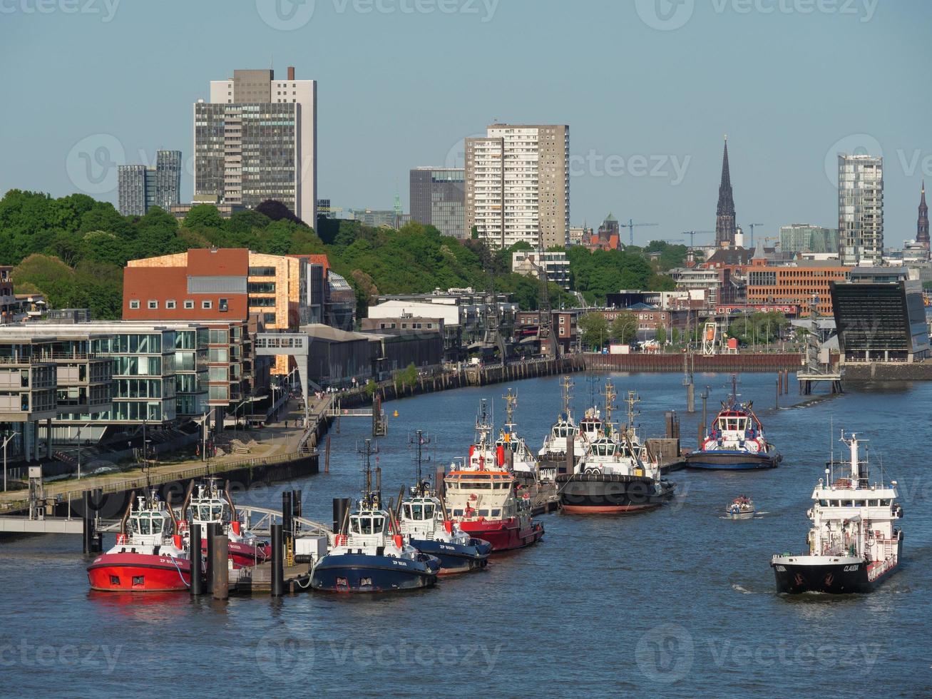 The city of Hamburg and the elbe river photo