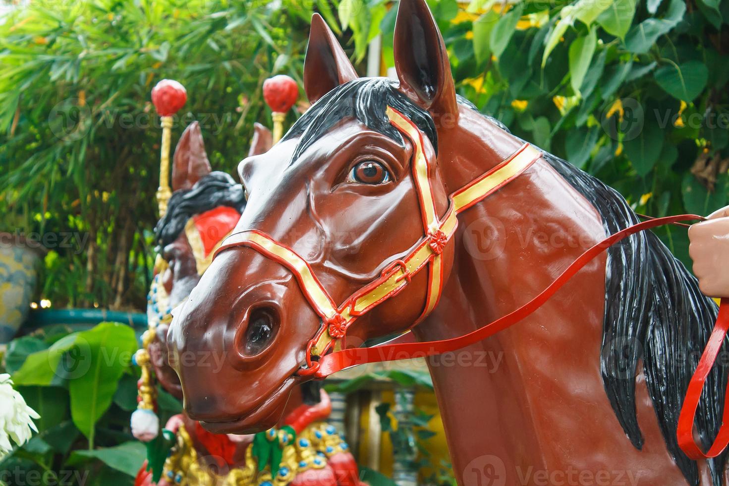 horse statue close up photo