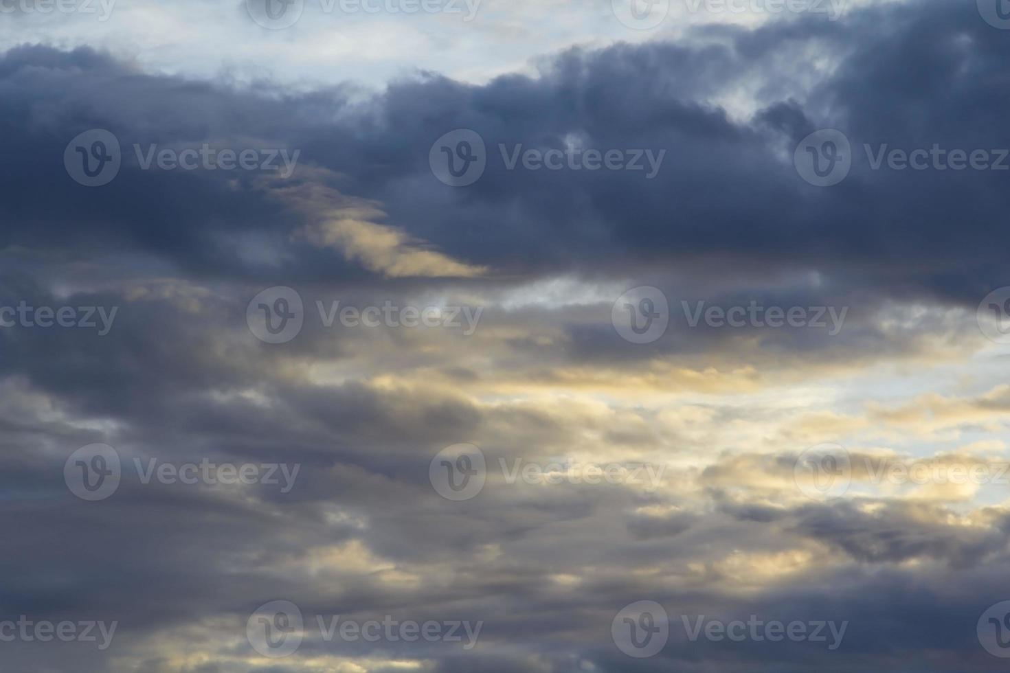 Clouds in the sky come in a variety of colors after heavy rain after the storm enters the end of the rainy season, early winter after the rain, the sky is usually bright, the weather is cool. photo