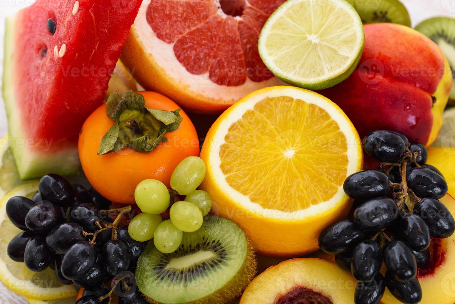 fruta en la mesa foto