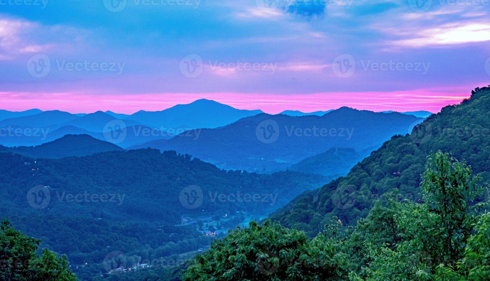 hermoso paisaje natural en maggie valley carolina del norte foto