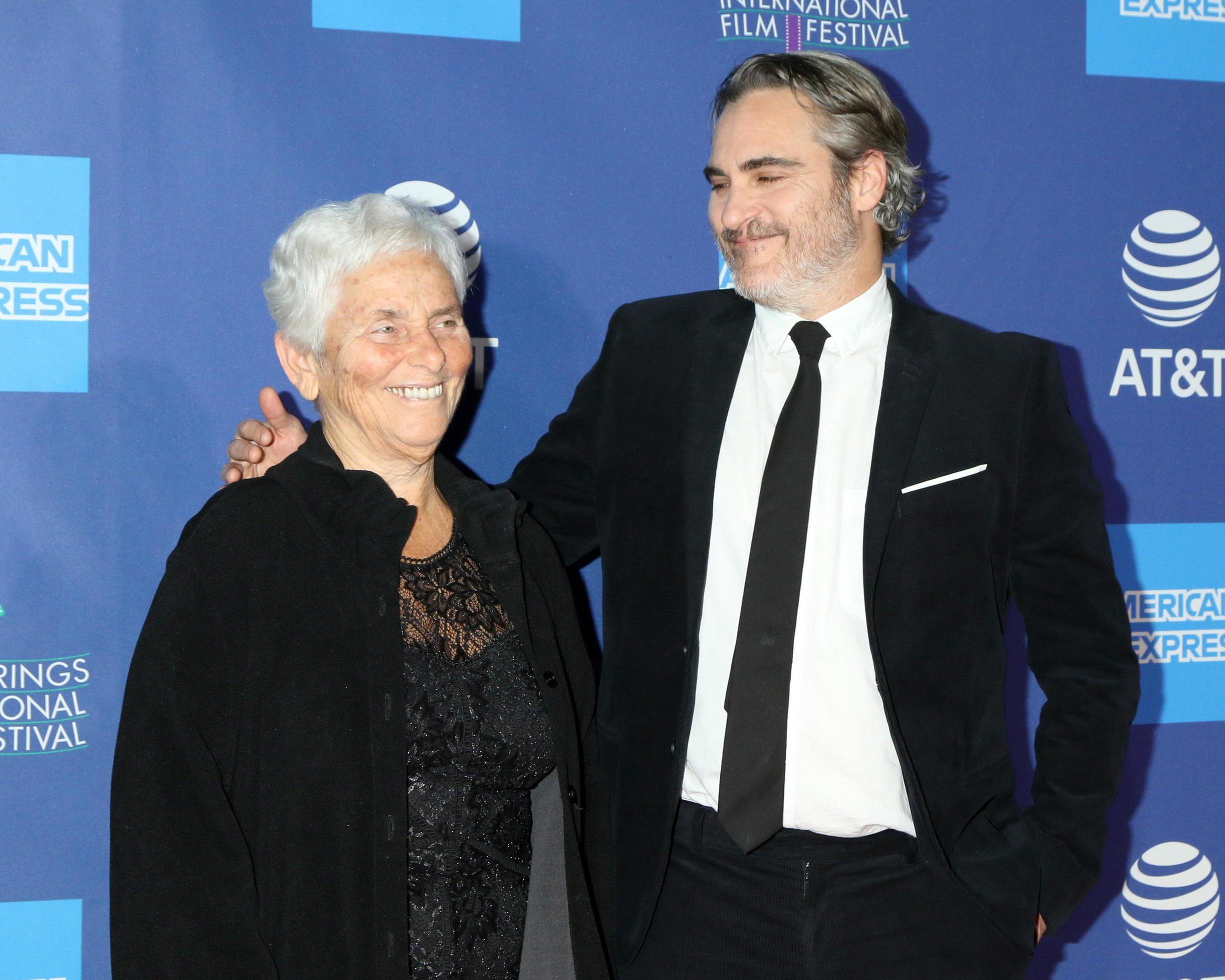 PALM SPRINGS JAN 2 - Arlyn Phoenix, Joaquin Phoenix at the 2020 Palm
