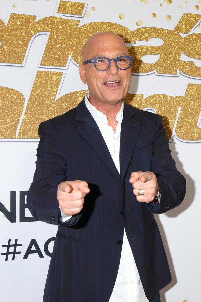 LOS ANGELES - AUG 14  Howie Mandel at the  Americas Got Talent  Season 13 Live Show Red Carpet at the Dolby Theater on August 14, 2018 in Los Angeles, CA photo