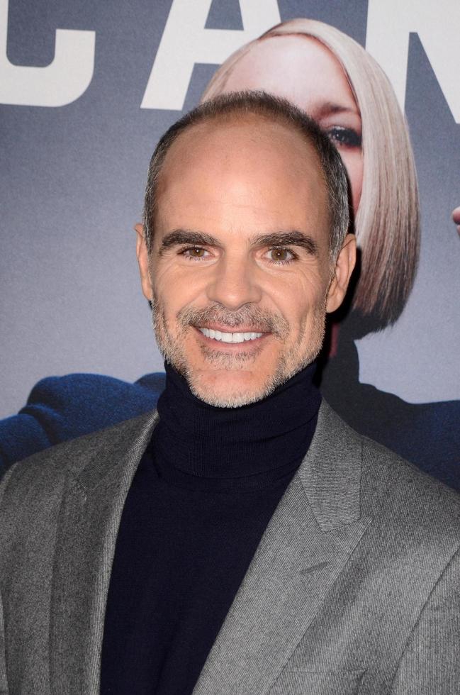 los angeles oct 22 - michael kelly en el estreno de la temporada 6 de house of cards en el teatro dga el 22 de octubre de 2018 en los angeles, ca foto