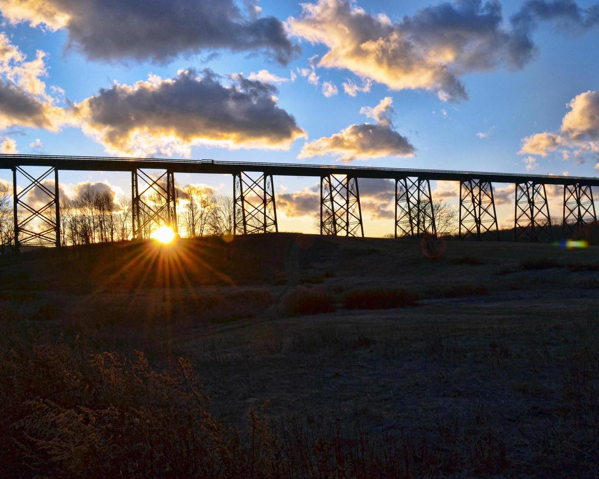 puesta del sol del viaducto de moodna foto