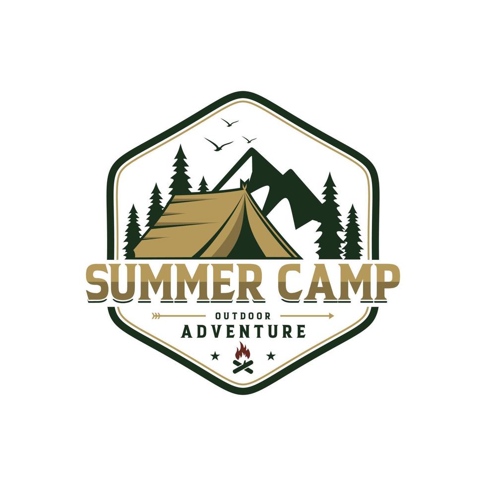 plantilla de logotipo de campamento de verano vintage vector