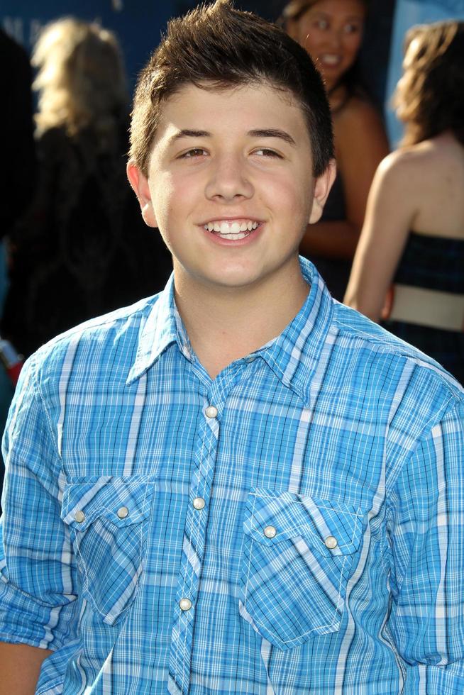 los angeles, jun 18 - bradley steven perry llega al estreno de brave laff en dolby theater el 18 de junio de 2012 en los angeles, ca foto