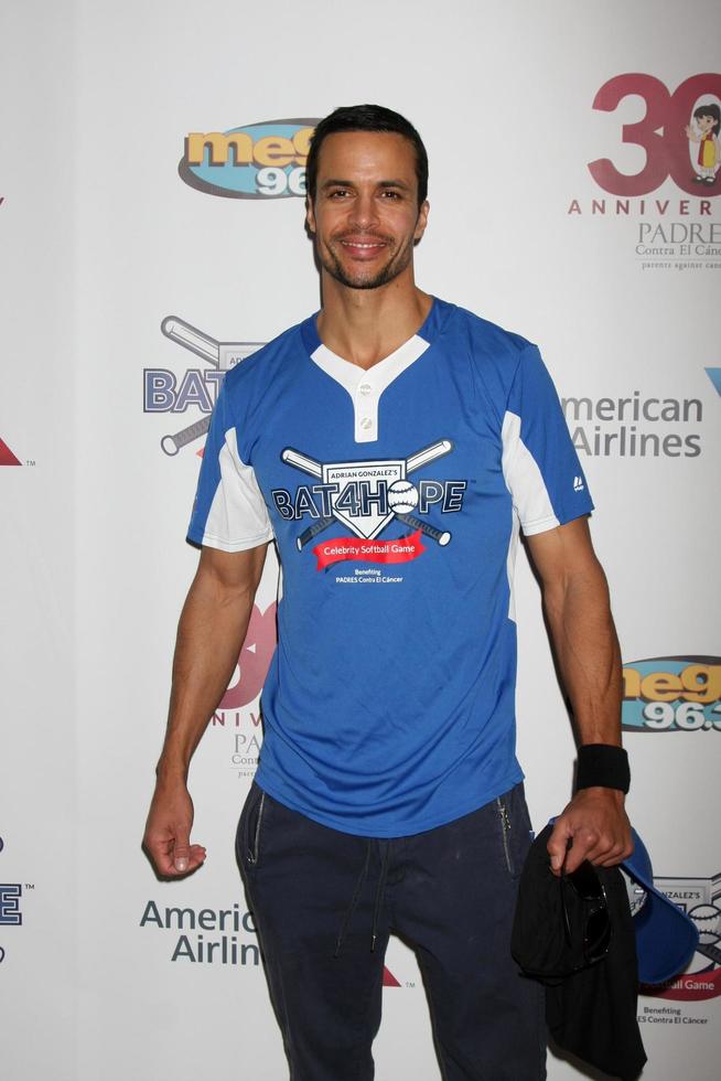 LOS ANGELES, NOV 7 - Matt Cedeno at the Adrian Gonzalezs Bat 4 Hope Celebrity Softball Game PADRES Contra El Cancer at the Dodger Stadium on November 7, 2015 in Los Angeles, CA photo