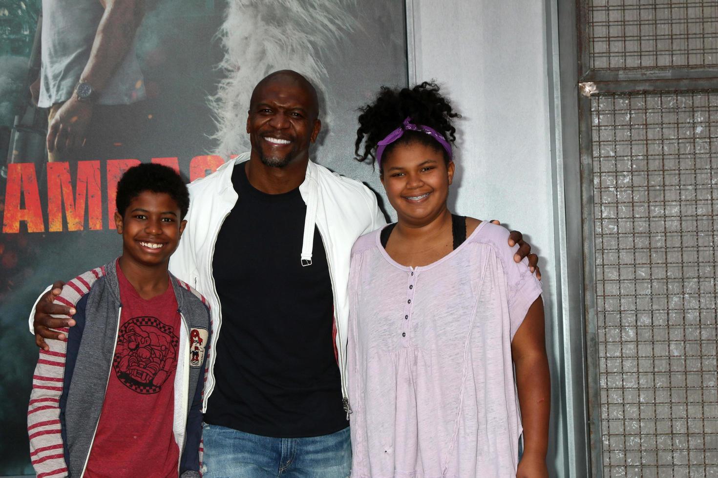 LOS ANGELES - APR 4  Isaiah Crews, Terry Crews, Wynfrey Crews at the  Rampage  Premiere at Microsoft Theater on April 4, 2018 in Los Angeles, CA photo