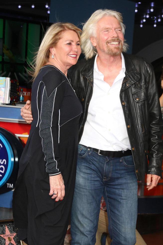 LOS ANGELES OCT 16 Joan Templeman Branson, Sir Richard Branson at the