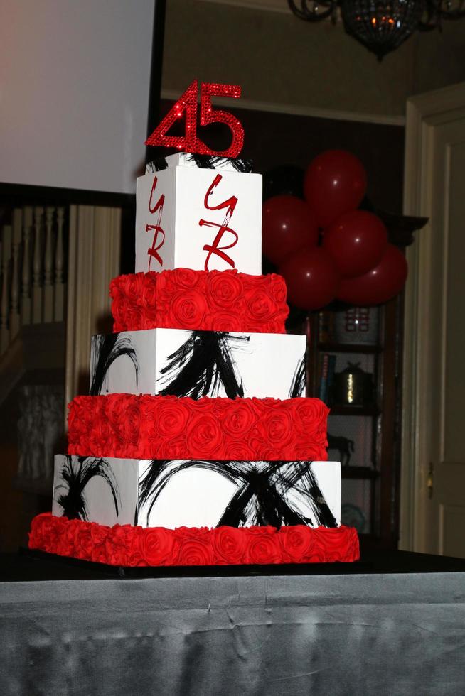 LOS ANGELES  MAR 26 - YnR 45th Anniversary Cake at the The Young and The Restless Celebrate 45th Anniversary at CBS Television City on March 26, 2018 in Los Angeles, CA photo