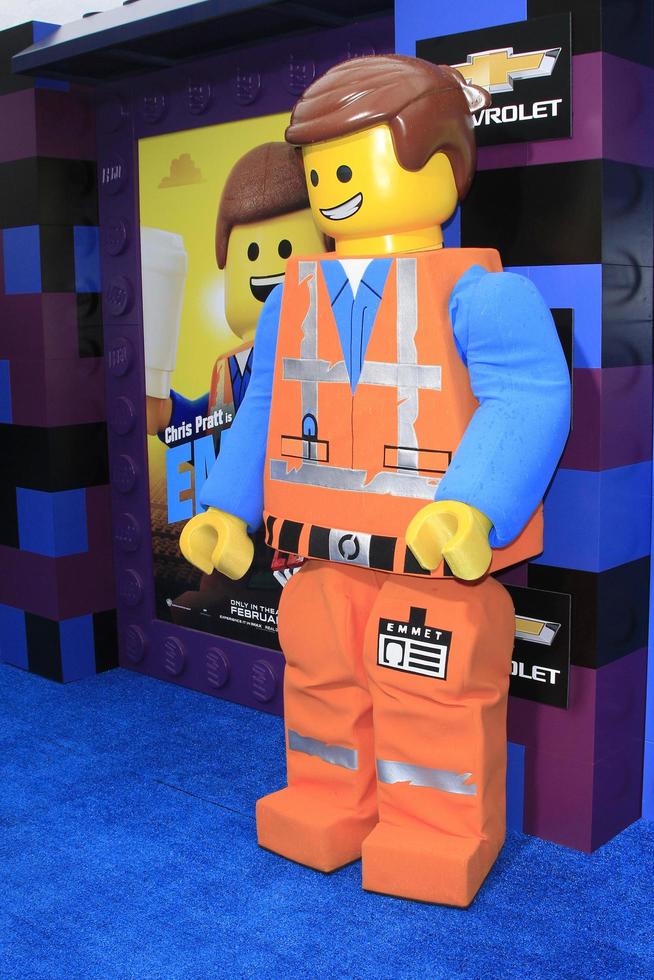 los angeles - 2 de febrero personaje de emmet, atmósfera en lego movie 2 estreno de la segunda parte en el teatro del pueblo el 2 de febrero de 2019 en westwood, ca foto