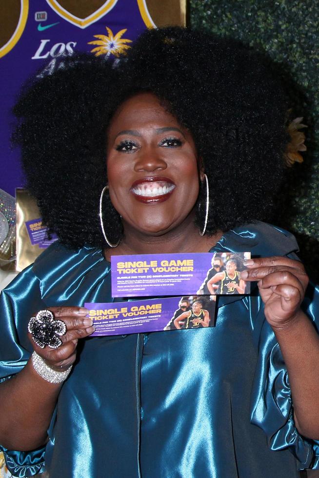 LOS ANGELES  JUN 12 - Sheryl Underwood with LA Sparks tickets at the 48th Daytime Emmy Awards Gifting Photos  June 13 at the ATI Studios on June 12, 2021 in Burbank, CA