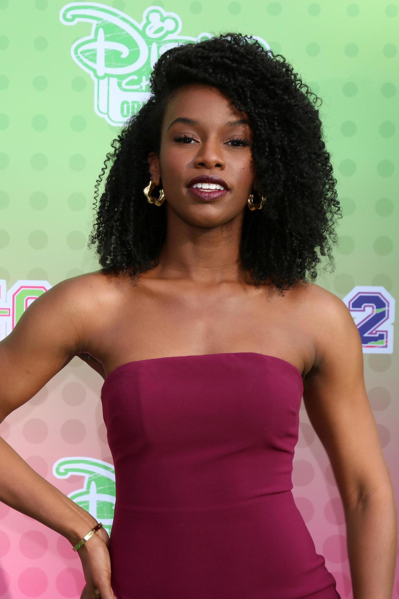LOS ANGELES JAN 25 - Jasmine Renee Thomas at the Zombies 2 Screening at
